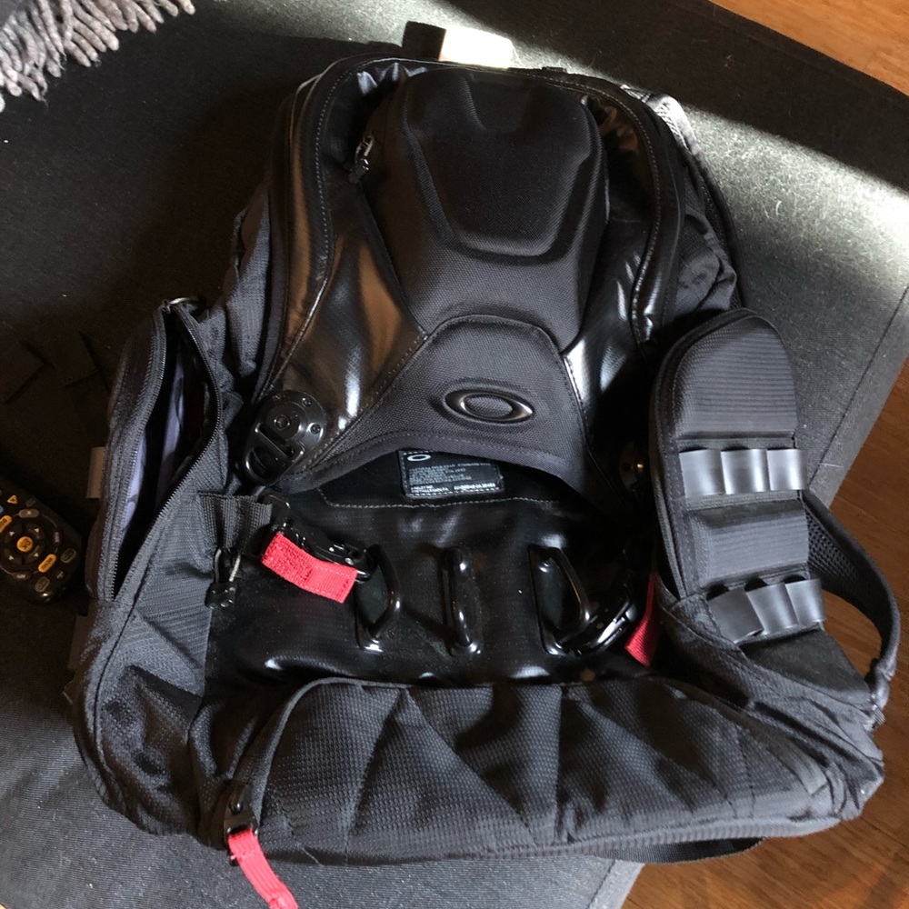 Oakley Kitchen Sink backpack